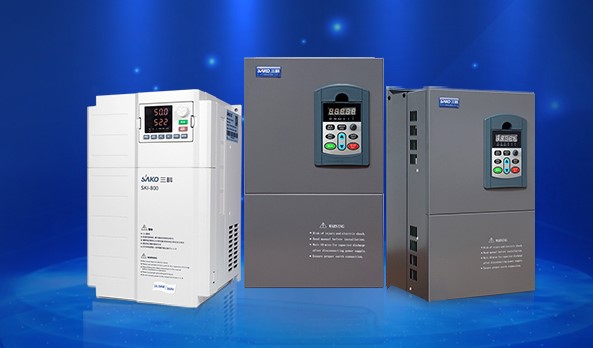 “當(dāng)電機(jī)通過變頻器來調(diào)控時(shí)能夠?yàn)槲覀儙砟男﹥?yōu)點(diǎn)？”