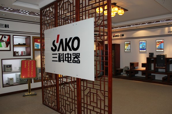 “三科變頻器”