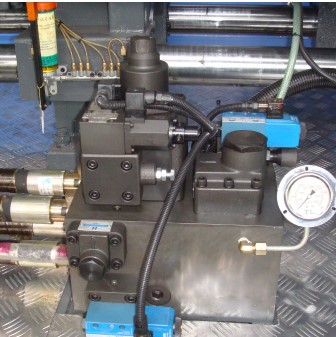 “變頻技術是如何應用在中國塑料制品行業(yè)的節(jié)能改造中的？”